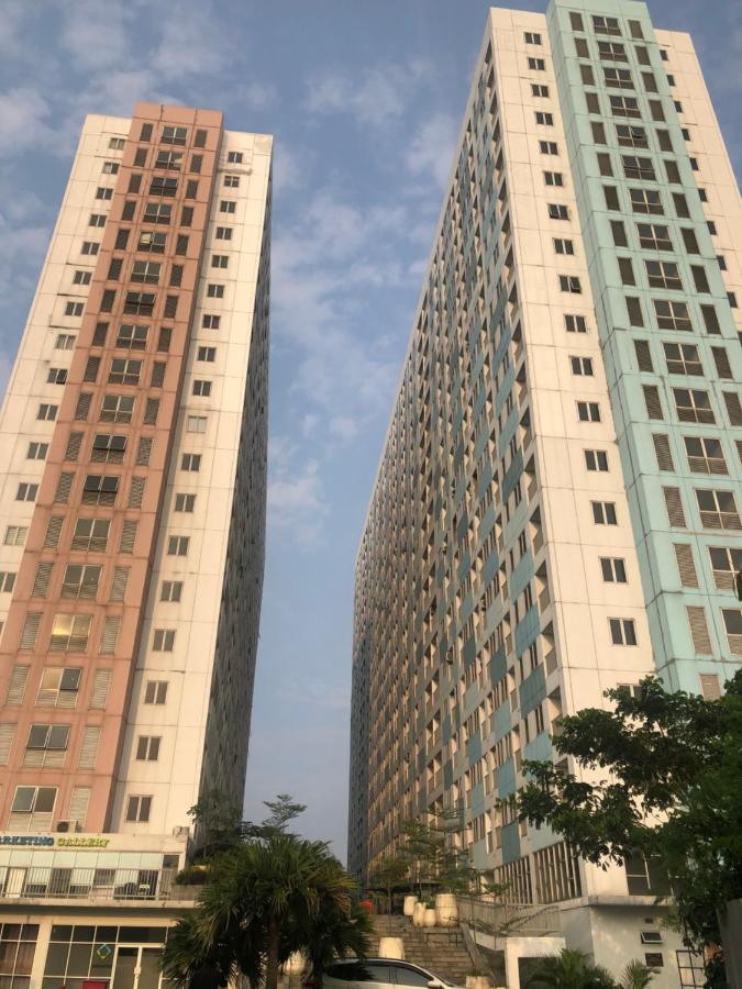 Apartment Grand Sentraland Karawang Manage By Laguna Room Екстер'єр фото