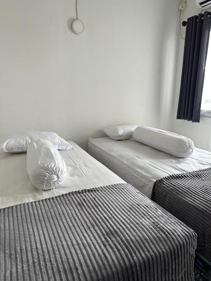 Apartment Grand Sentraland Karawang Manage By Laguna Room Екстер'єр фото